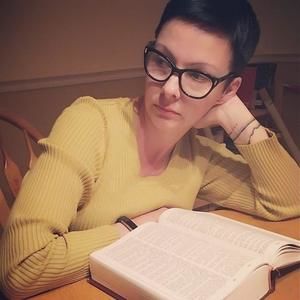 Meet your Posher, Angie